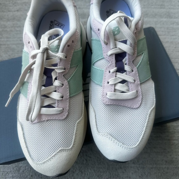 New Balance 237 Women’s Size 9 Moonbeam/Sage/Leaf - Picture 4 of 8